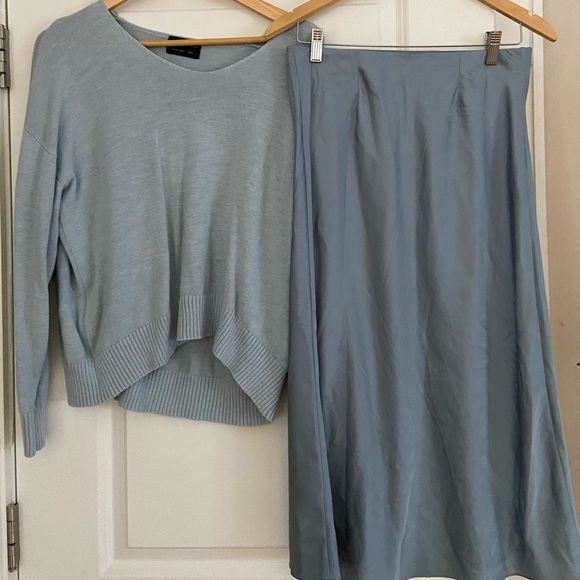 Modern citizen sweater/silk skirt - Picture 2 of 6